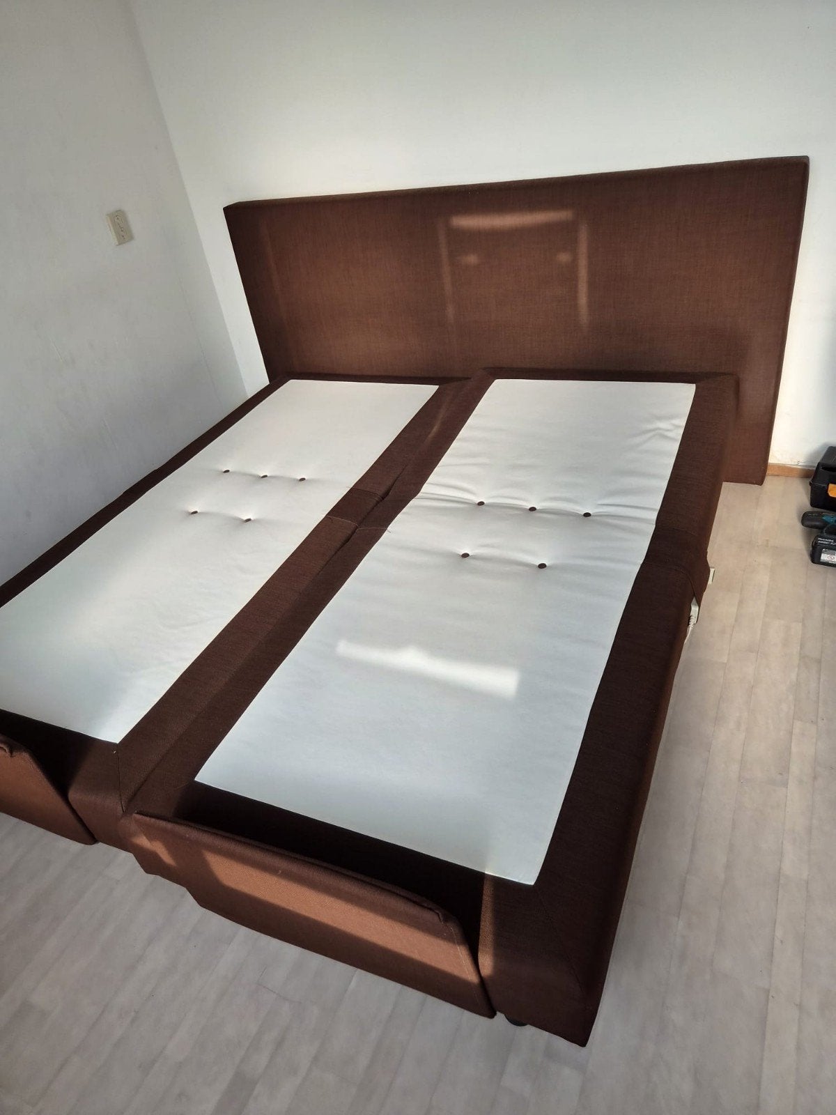 elektrisch bed, Huis en Inrichting, Slaapkamer | Bedden, Ophalen, Bruin, Tweepersoons, 200 cm