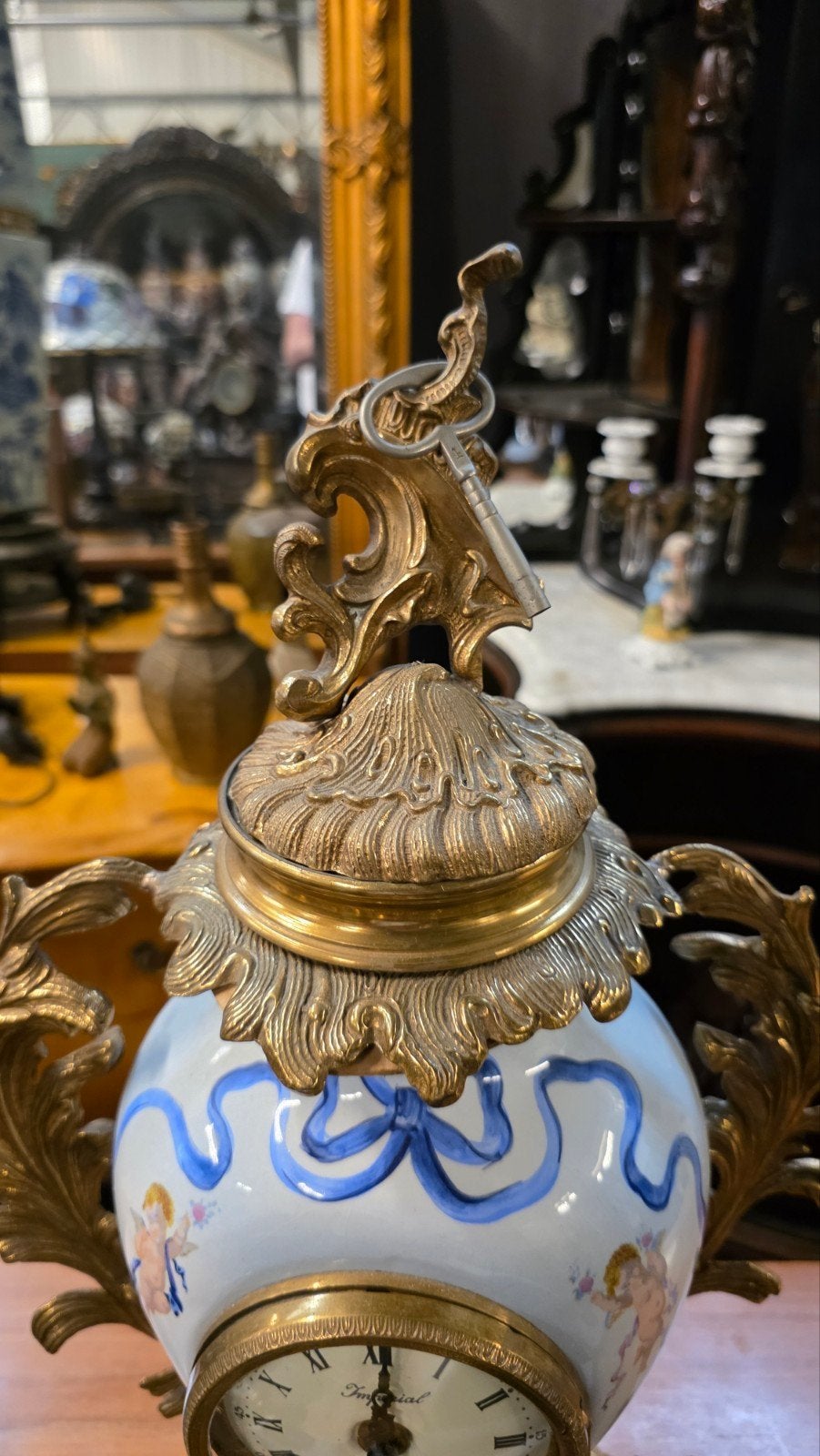 Grote rijk bewerkte messing pendule € 175, Ophalen