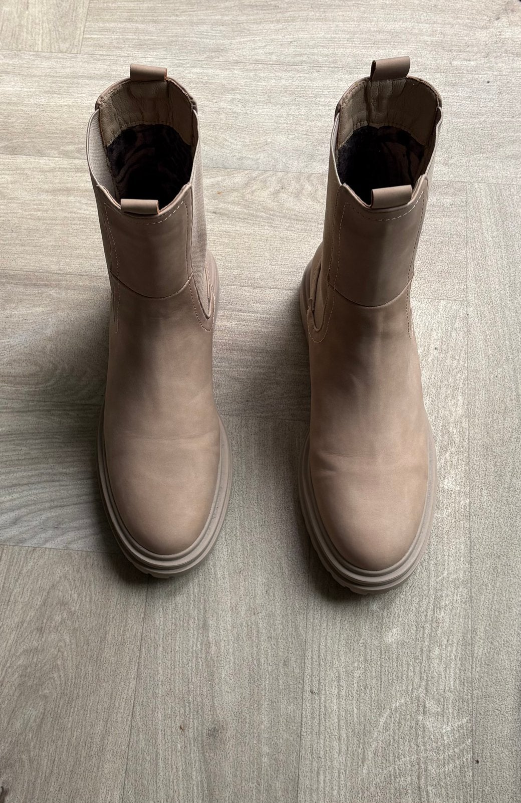 Laarsjes Cellini NIEUW (39), Beige, Lage of Enkellaarzen, Nieuw, Ophalen of Verzenden