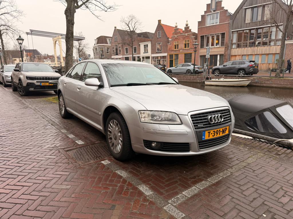 Audi A8 LPG, 4172 cc, Particulier, Sedan, 2300 kg