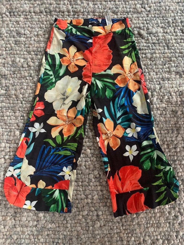 Leuke 3/4 broek van STRADIVARIUS in maat S, Meerkleurig, Ophalen of Verzenden, Zo goed als nieuw, Driekwart