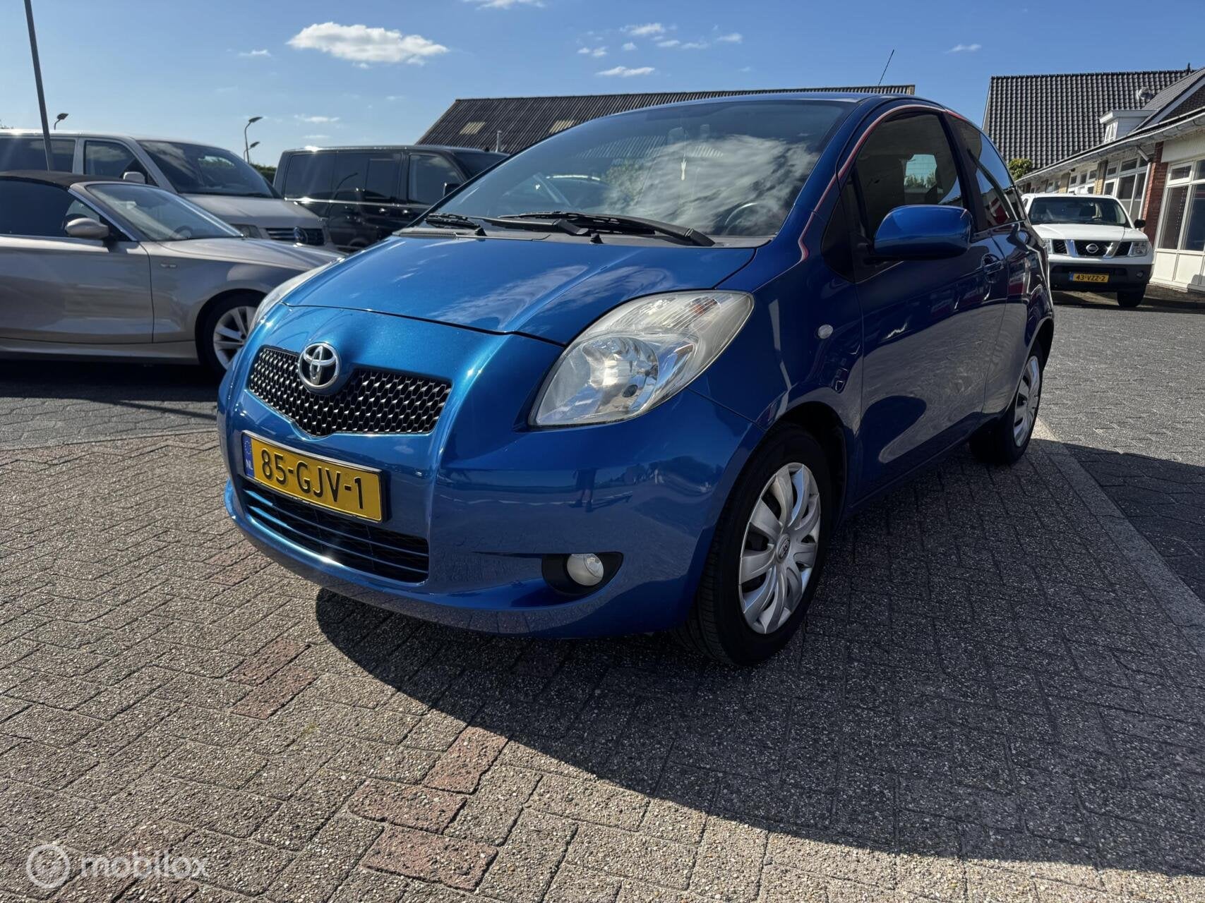 Toyota Yaris 1.3 VVTi Sol MMT Automaat 94000 km NAP, 40 €/maand, 750 kg, 4 cilinders, Blauw
