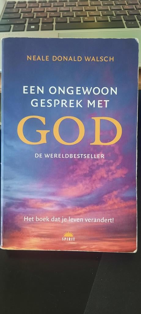 Een Ongewoon Gesprek met God - Neale Donald Walsch, Boeken, Ophalen of Verzenden, Gelezen, Neale Donald Walsch, Overige religies