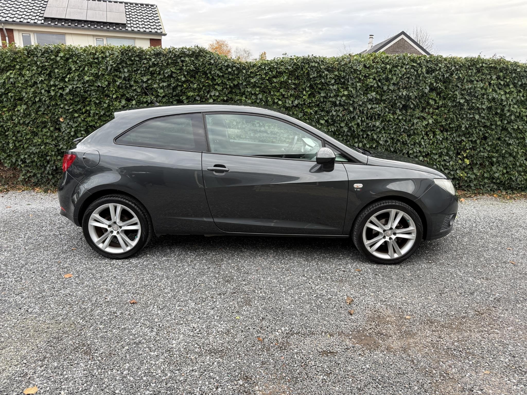SEAT Ibiza SC 1.2 TSI Sport Automaat | Xenon | Autom. Airco, Euro 5, Stof, Zwart, 4 cilinders
