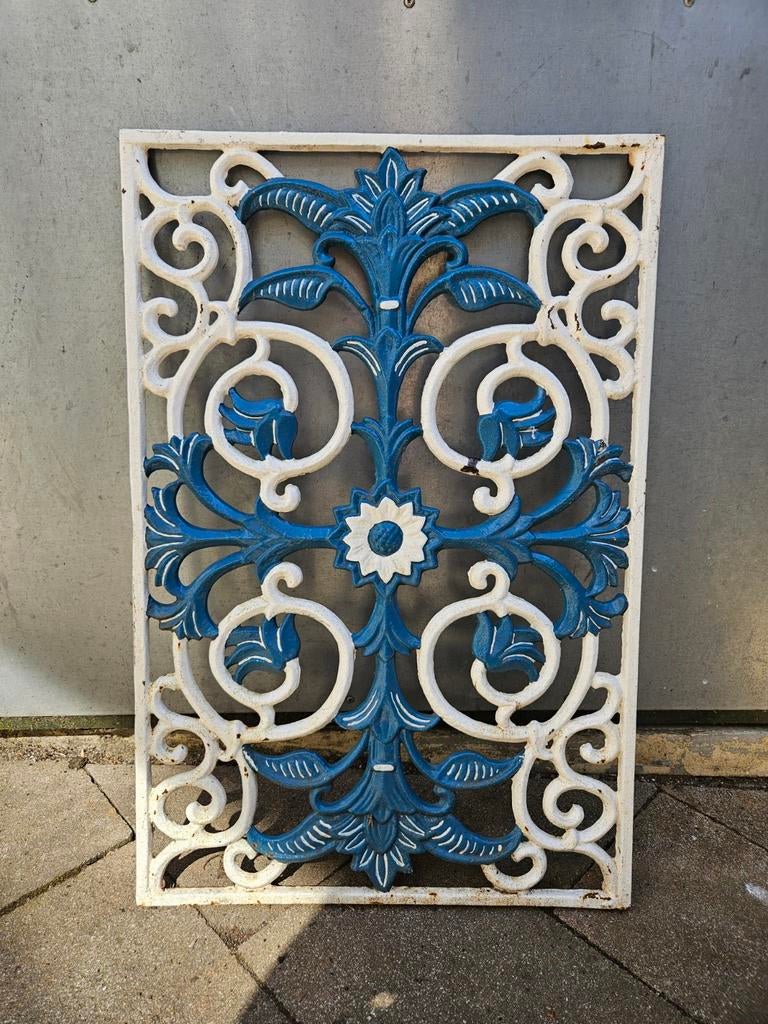 Gietijzeren Voetrooster / Ornament met Blauwe Accenten, Tuin en Terras, Ophalen of Verzenden, Gietijzer, Binnen