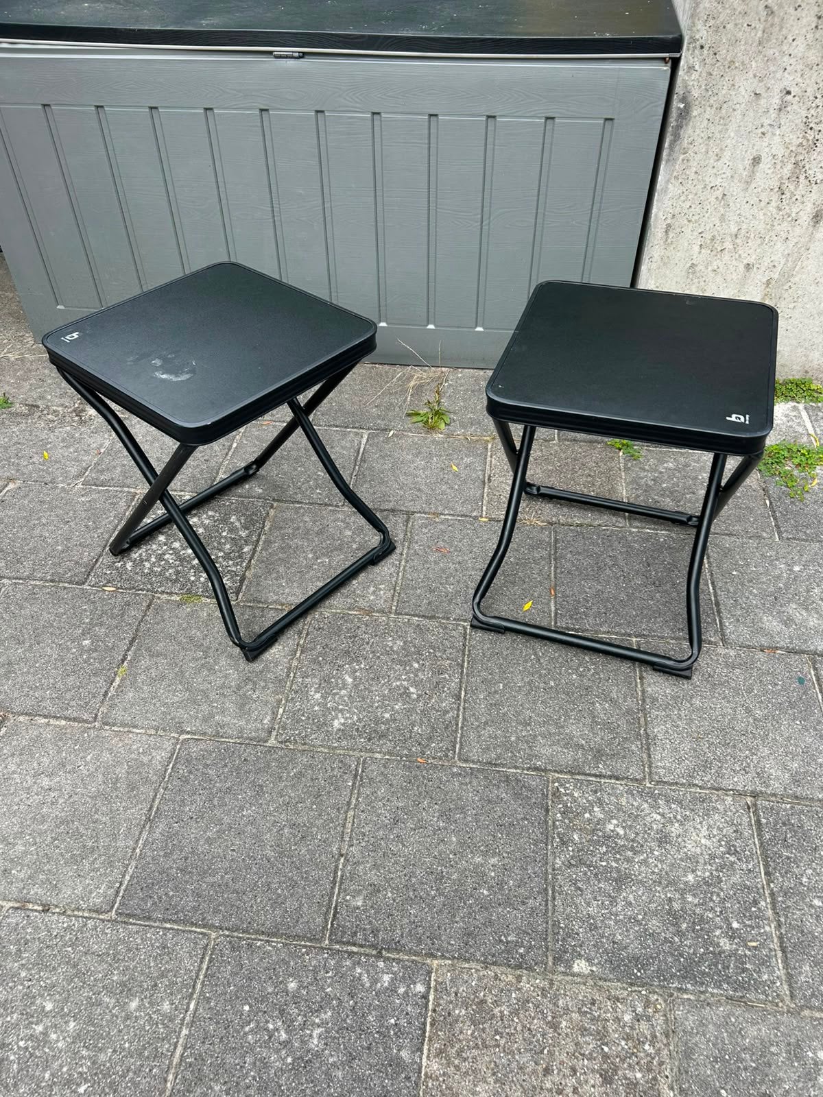 2x Inklapbare camping krukje - bijzettafeltje, Ophalen, Zo goed als nieuw, Campingtafel