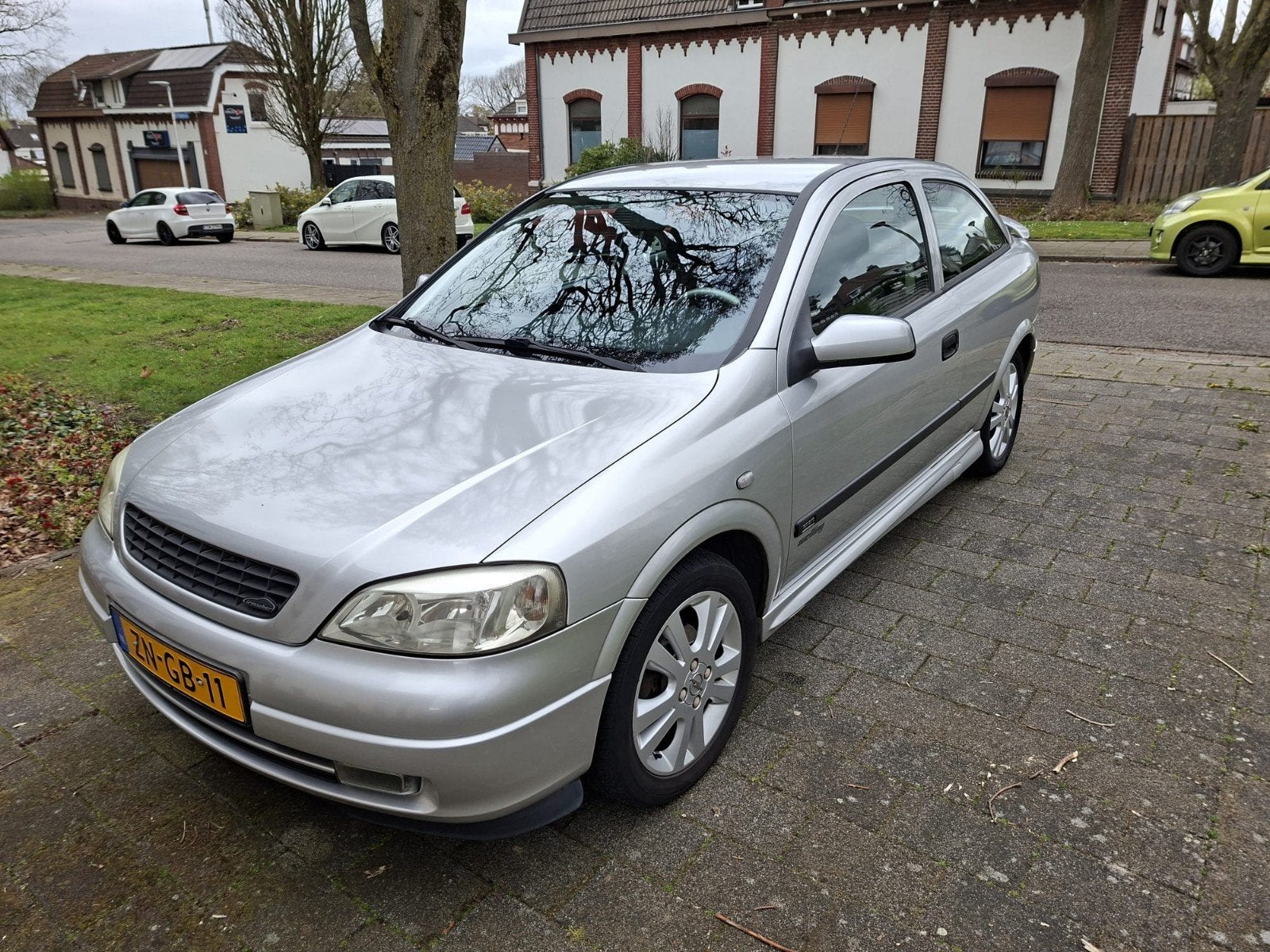 Opel Astra 1.6 I 16V 1999 Grijs, Voorwielaandrijving, Stof, Zwart, 4 cilinders