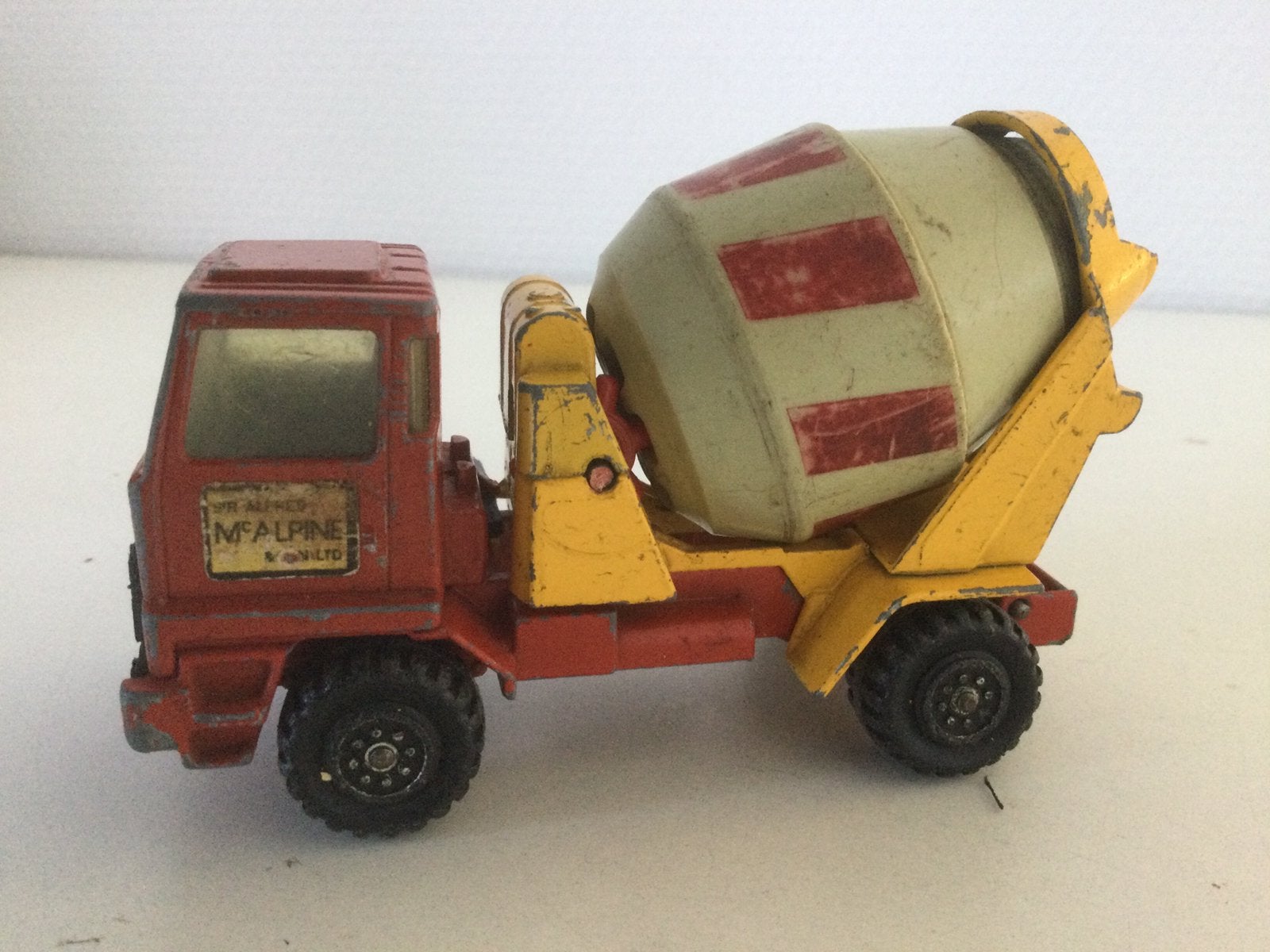 Matchbox Leshey product cementwagen, Ophalen of Verzenden, Gebruikt, Auto