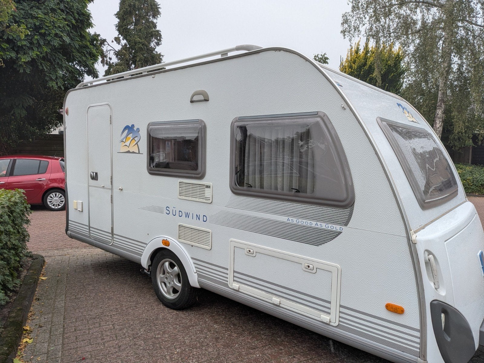 Knaus Südwind 420QD (As Good as Gold-uitvoering) | MOVER, Dwarsbed, Treinzit, 750 - 1000 kg, Particulier