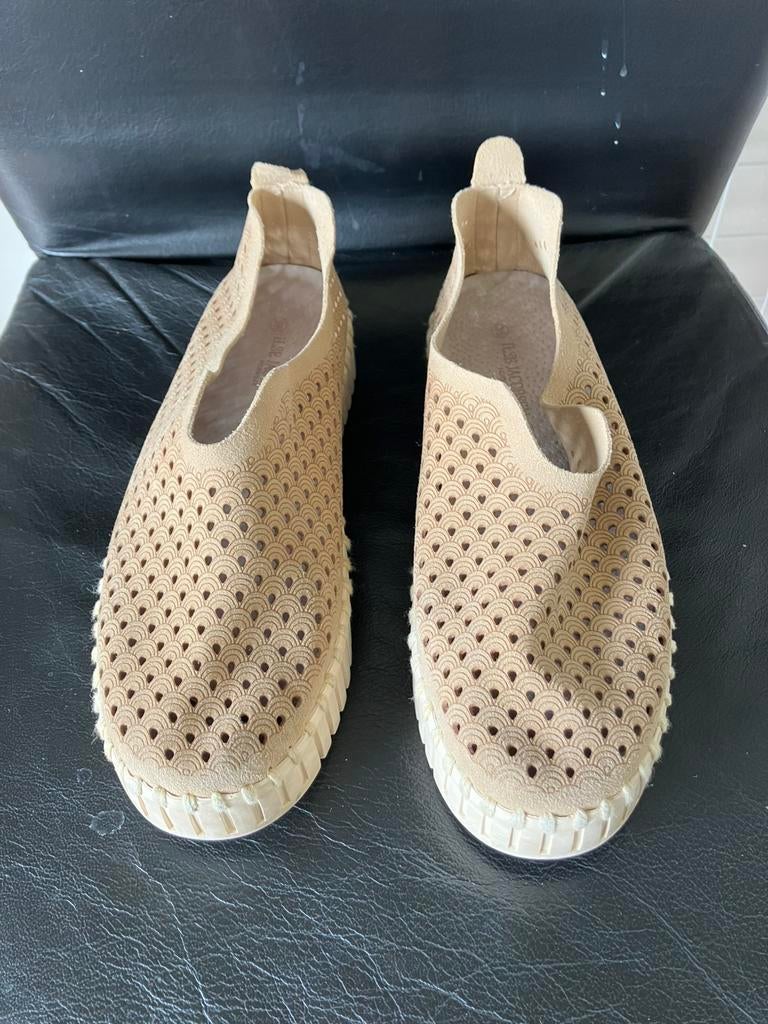 Zomerschoenen Ilse Jacobsen met plateauzool beige, Ophalen of Verzenden, Zo goed als nieuw, Instappers, Beige