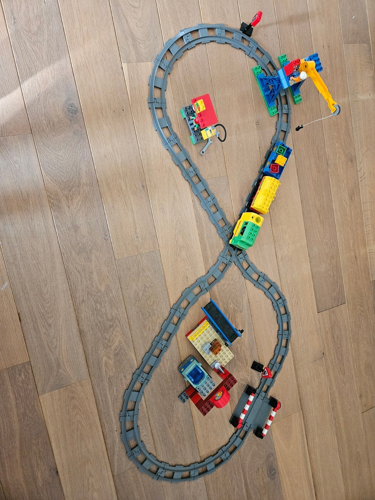 Lego duplo trein 5609, Kinderen en Baby's, Speelgoed | Duplo en Lego, Gebruikt, Overige thema's, Ophalen of Verzenden, Compleet
