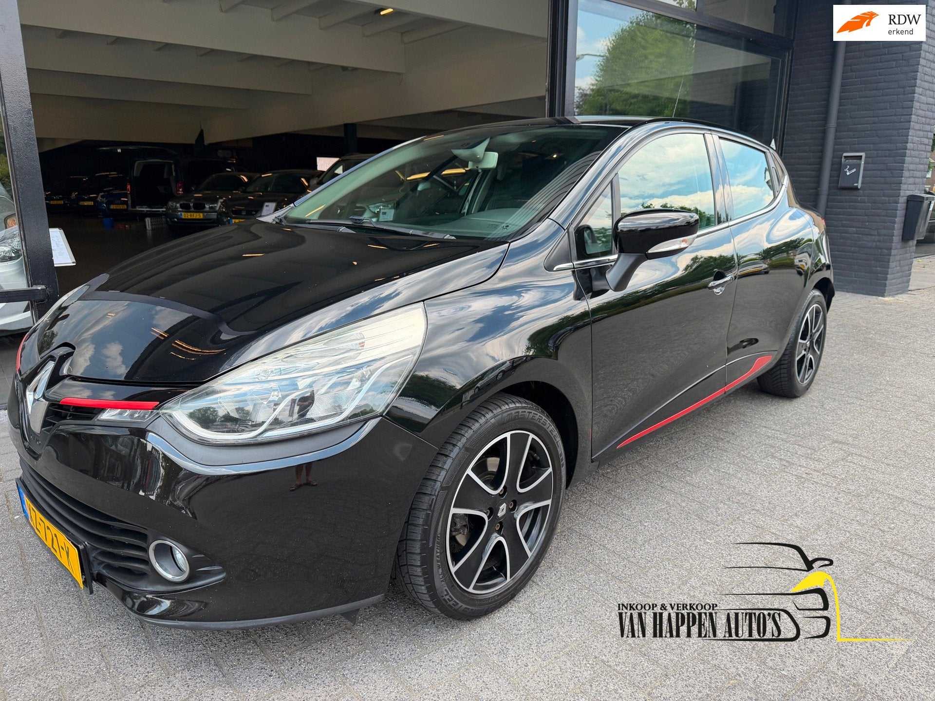 Renault Clio 0.9 TCe Dynamique / apk 7-2027, Voorwielaandrijving, 540 kg, Start-stop-systeem, Zwart