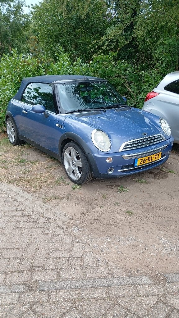 Mini 1.6 16V Cooper Cabrio 2005 Blauw, Auto's, Voorwielaandrijving, 4 cilinders, Cabriolet, Bruin