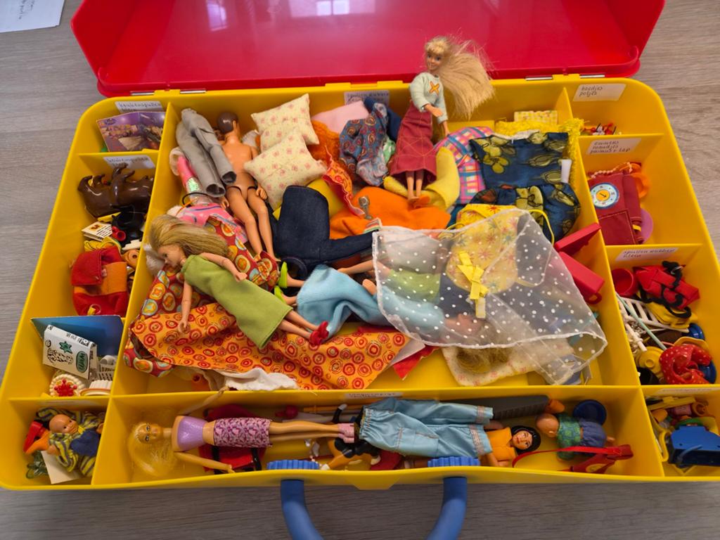 Lego Scala onderdelen en poppen in koffer, Kinderen en Baby's, Speelgoed | Duplo en Lego, Gebruikt, Overige thema's, Lego, Ophalen of Verzenden