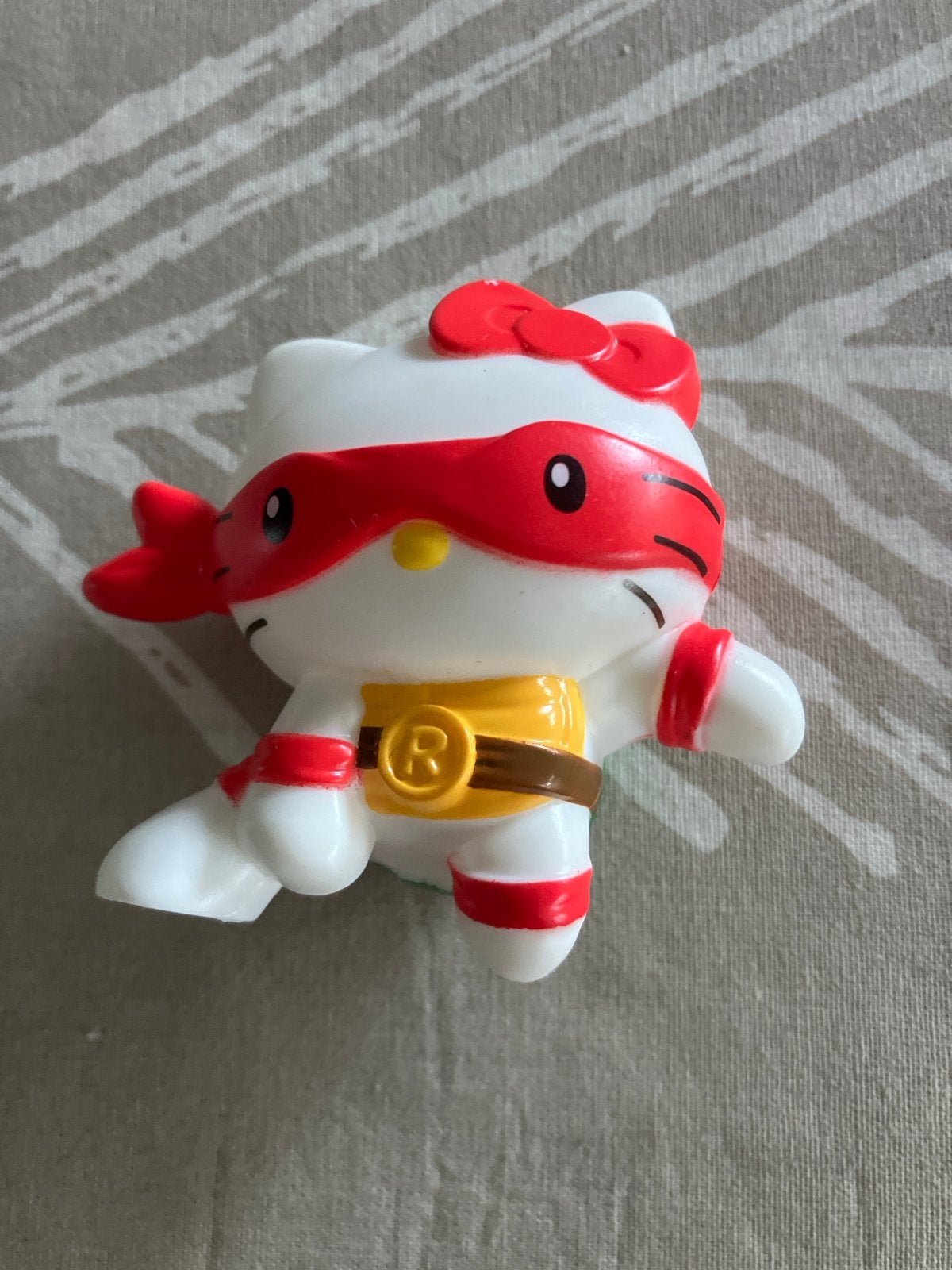 Hello Kitty Ninja Turtle Figuur - Zeldzaam Verzamelaarsitem, Ophalen of Verzenden, Zo goed als nieuw