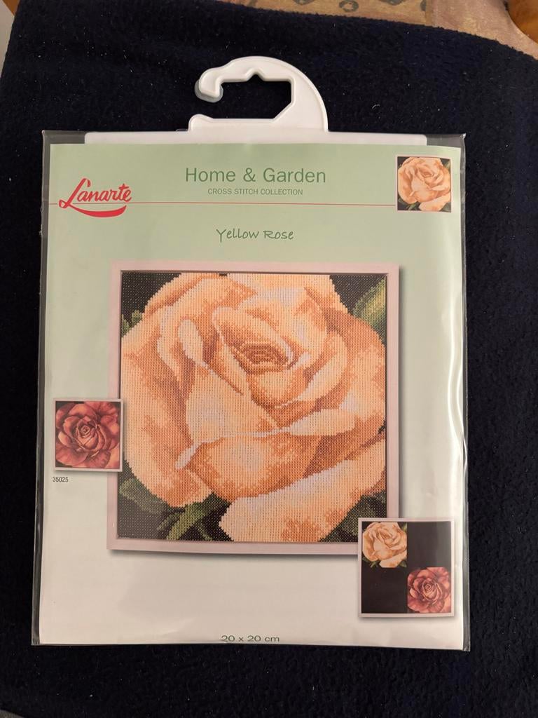 Lanarte Borduurpakket Yellow Rosé - Nieuw, Ophalen of Verzenden, Nieuw, Handborduren, Borduurpakket