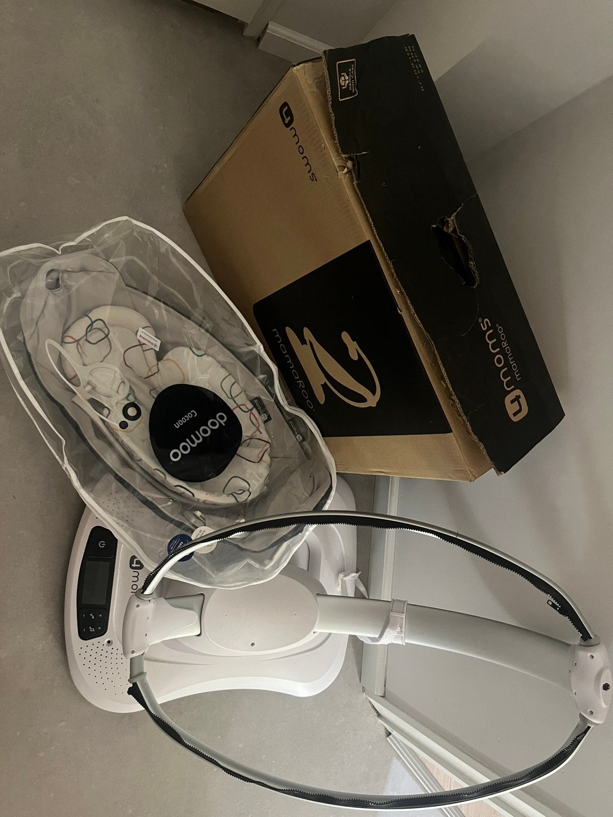 MamaRoo 4 met newborn inlay, Ophalen, Zo goed als nieuw