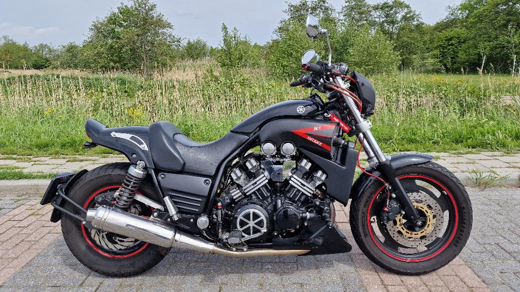 Yamaha VMAX 1200 BLACK-MAX, Motoren, Motoren | Yamaha, Cardan-aandrijving, 4 cilinders, Motorrijbewijs A, Gebruikt