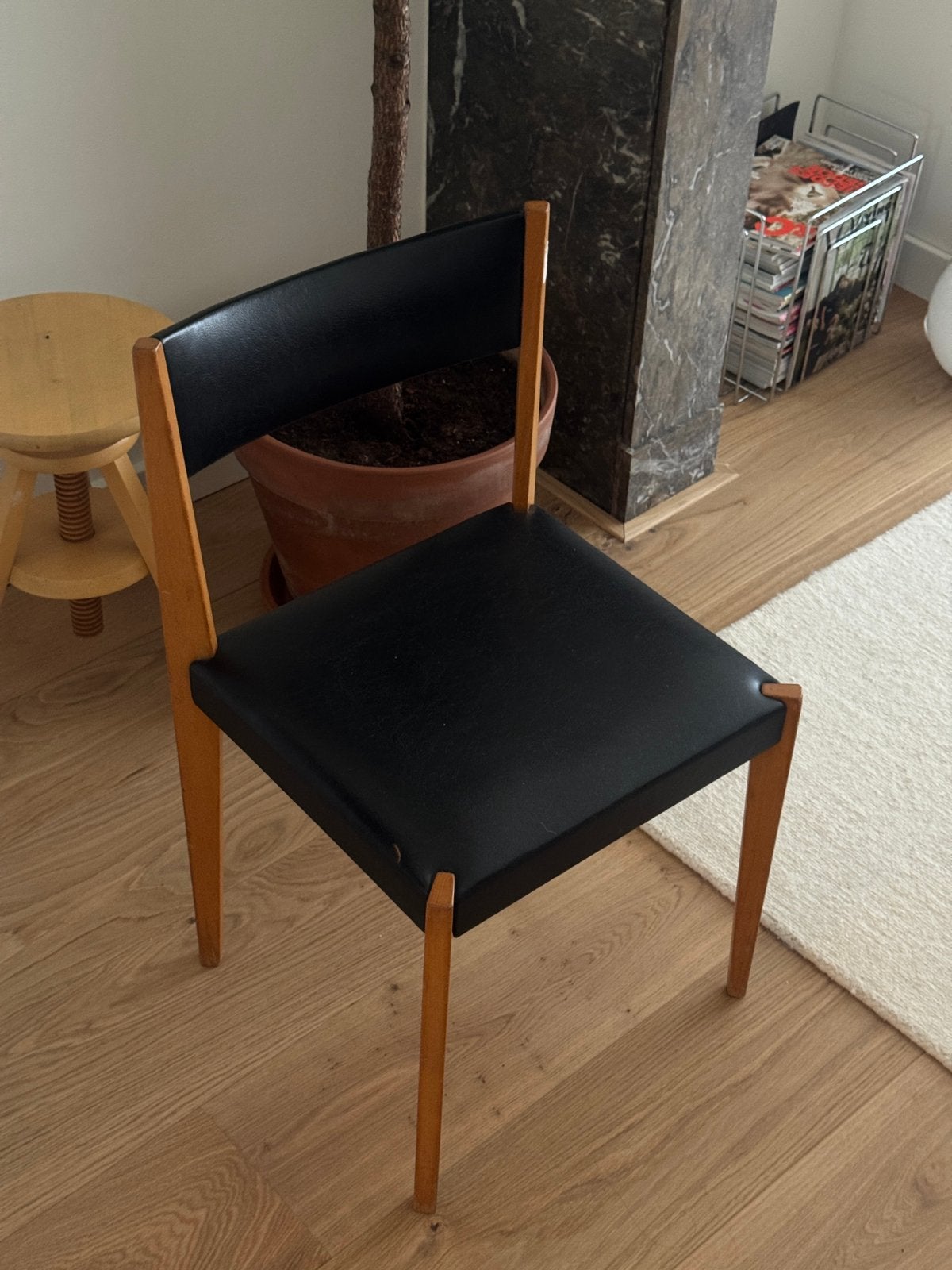 mid-century stoel van Thonet leer en hout, Ophalen, Gebruikt, Zwart, Leer