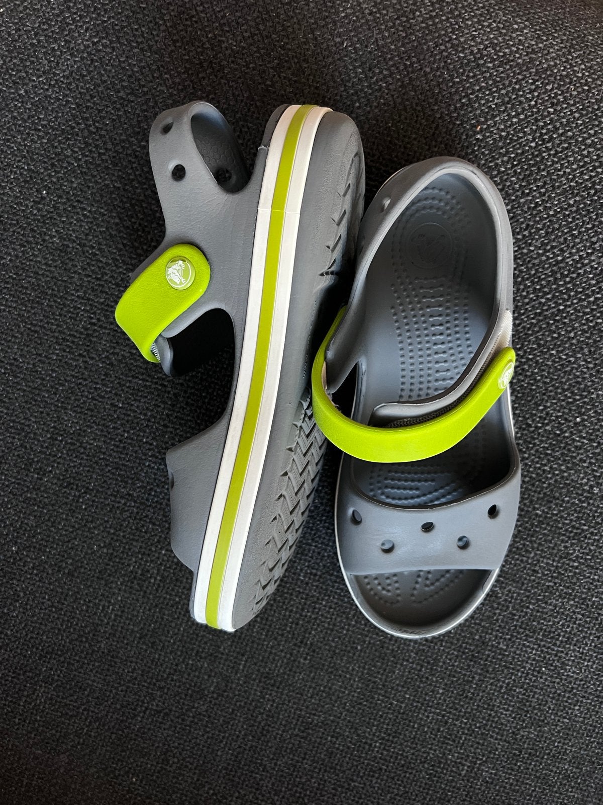 Crocs sandalen voor kinderen maat J1 - grijs/groen, Ophalen of Verzenden, Zo goed als nieuw, Jongen of Meisje, Schoenen