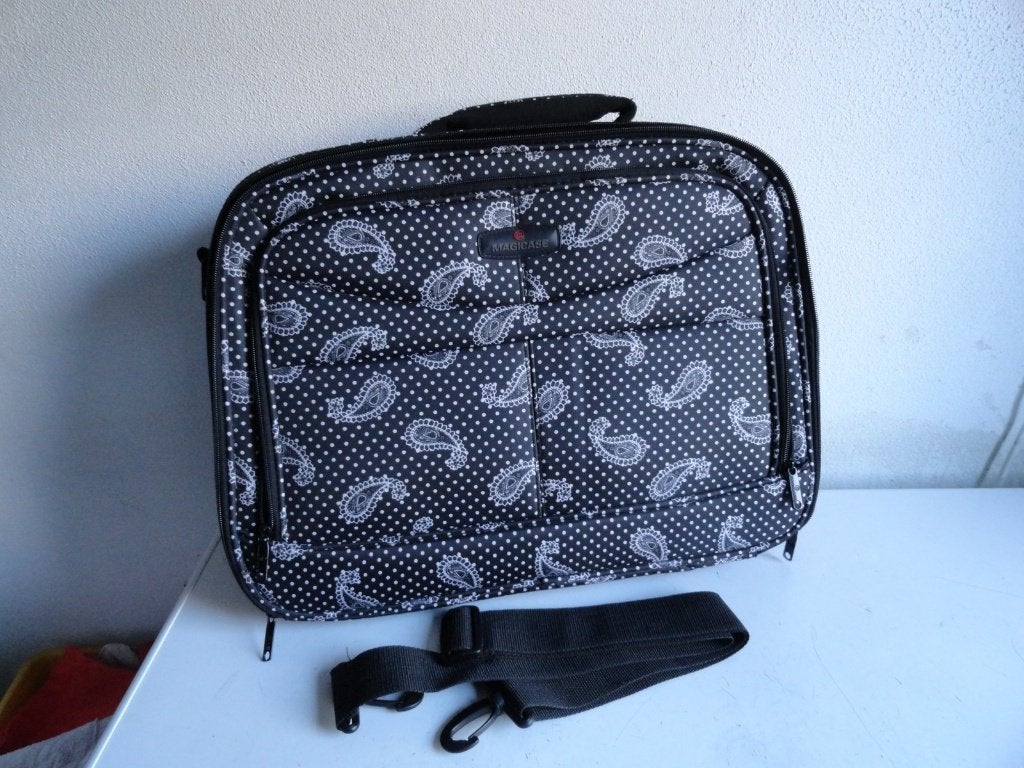 Magicase laptoptas voor laptops tot en met 17 inch zgan, Magicase, 17 inch of meer, Ophalen of Verzenden, Zo goed als nieuw