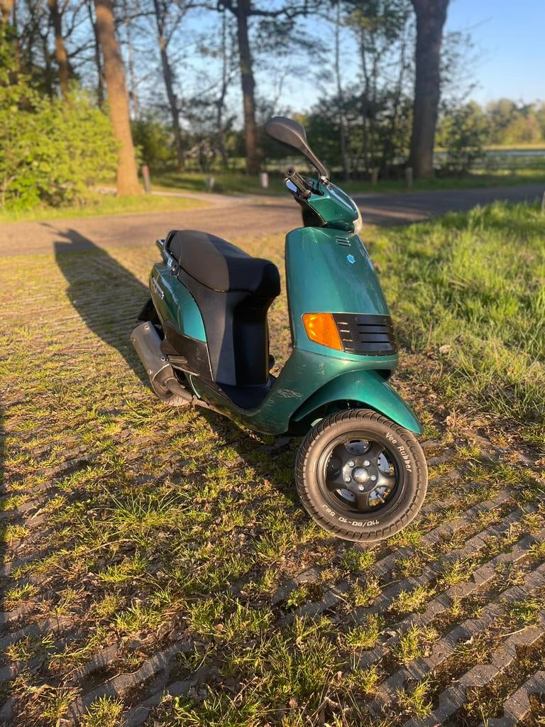 Skr frame a1, Fietsen en Brommers, Scooters | Piaggio, Zo goed als nieuw, Zip, Maximaal 45 km/u, Benzine, Ophalen