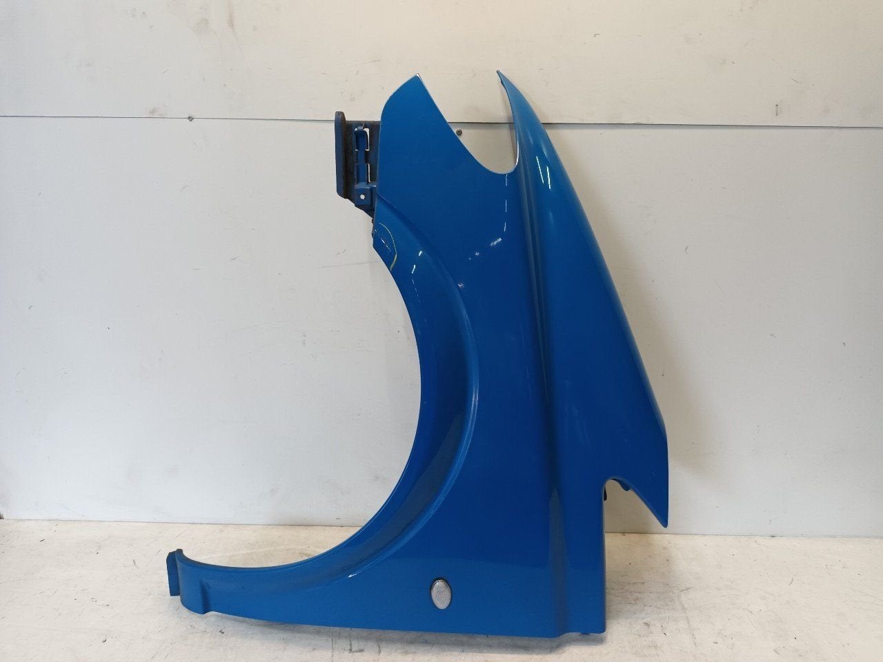 Spatbord links voor Mercedes-Benz Vito, Onderdelen@venauto.nl, Van der Ven Autorecycling B.V., Gebruikt, Ettenseweg 76, 4706 PB Roosendaal, The Netherlands