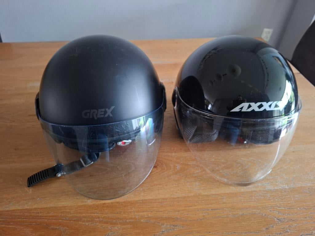 2 scooterhelmen: Grex G3.1 (M) en Axxis Square (L), Ophalen, Gebruikt, Large