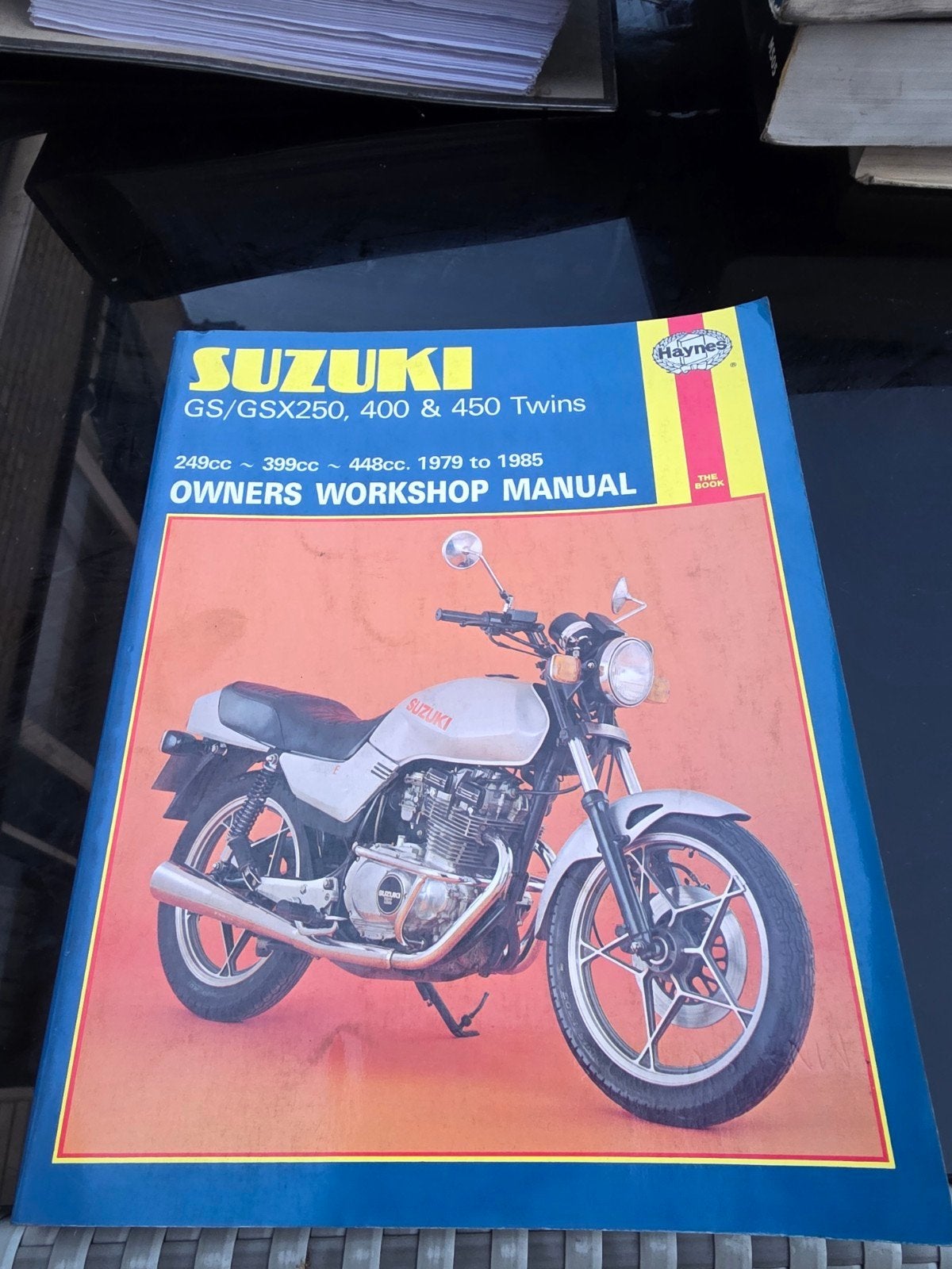 Suzuki GS/GSX 250, 400 & 450 Twins Werkplaatshandboek, Ophalen
