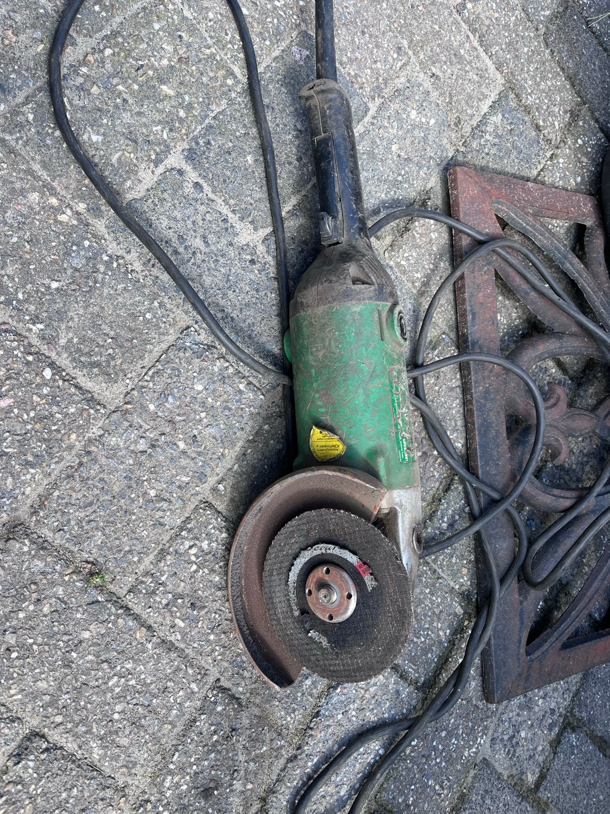Hitachi slijptol - Grote en zware haakse slijper, Ophalen of Verzenden, Gebruikt, 1000 watt of meer, Haakse handslijpmachine