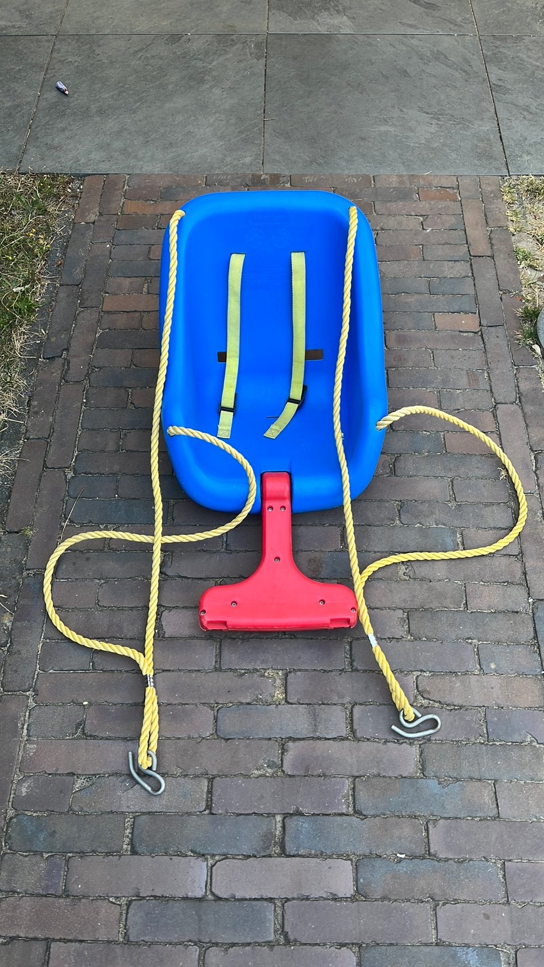 Blauwe ophangbare schommel, Ophalen, Zo goed als nieuw, Schommel