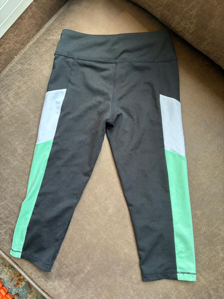 Sportkleding /gym broek, Ophalen, Zo goed als nieuw, Meisje, Sport- of Zwemkleding