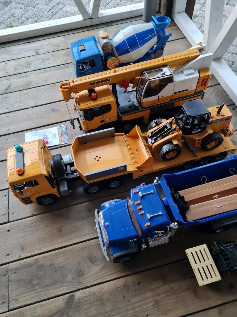 Bruder kraanwagen en vrachtwagens - zie de beschrijving aub, Ophalen, Gebruikt