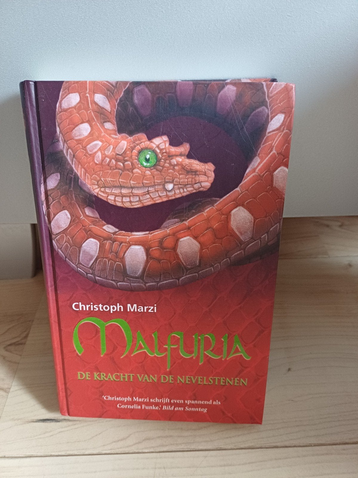 Malfuria: De Kracht van de Nevelstenen - Christoph Marzi, Ophalen of Verzenden, Zo goed als nieuw