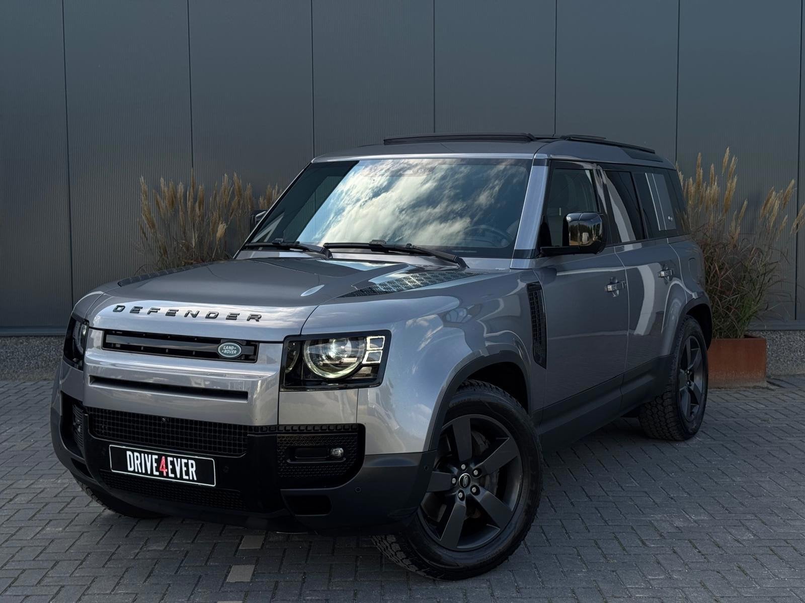 Land Rover Defender 110 2.0 P400e 110 S | Pano | 360 | Leder
