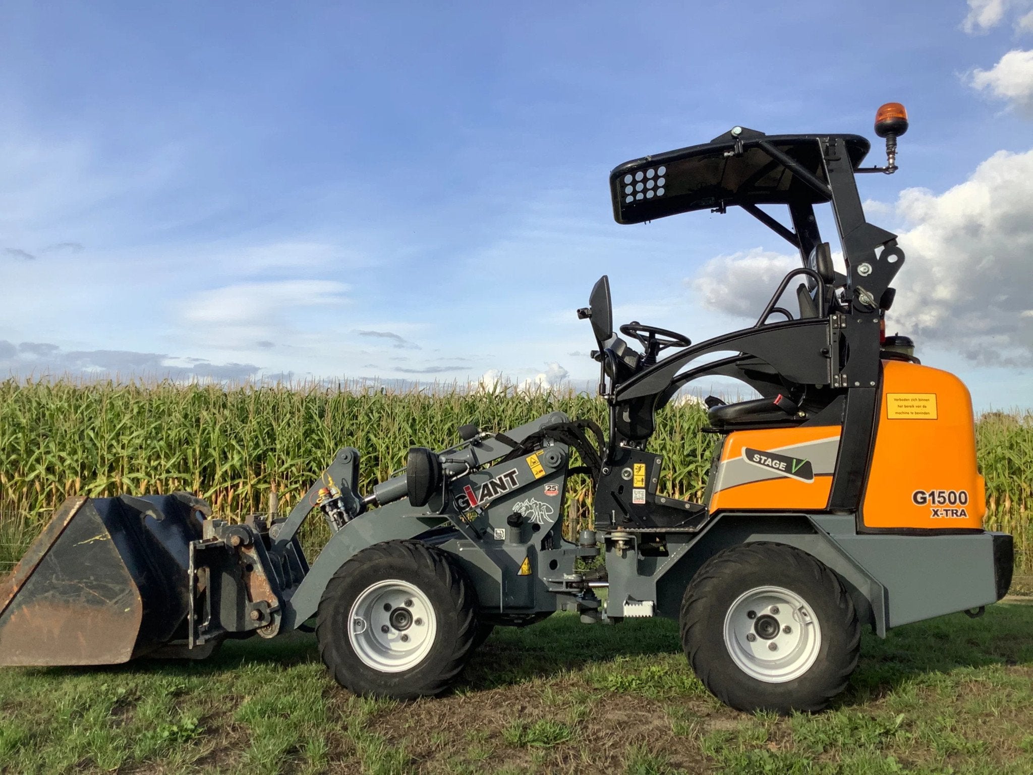 Giant Gereserveerd (bj 2021), Wiellader of Shovel