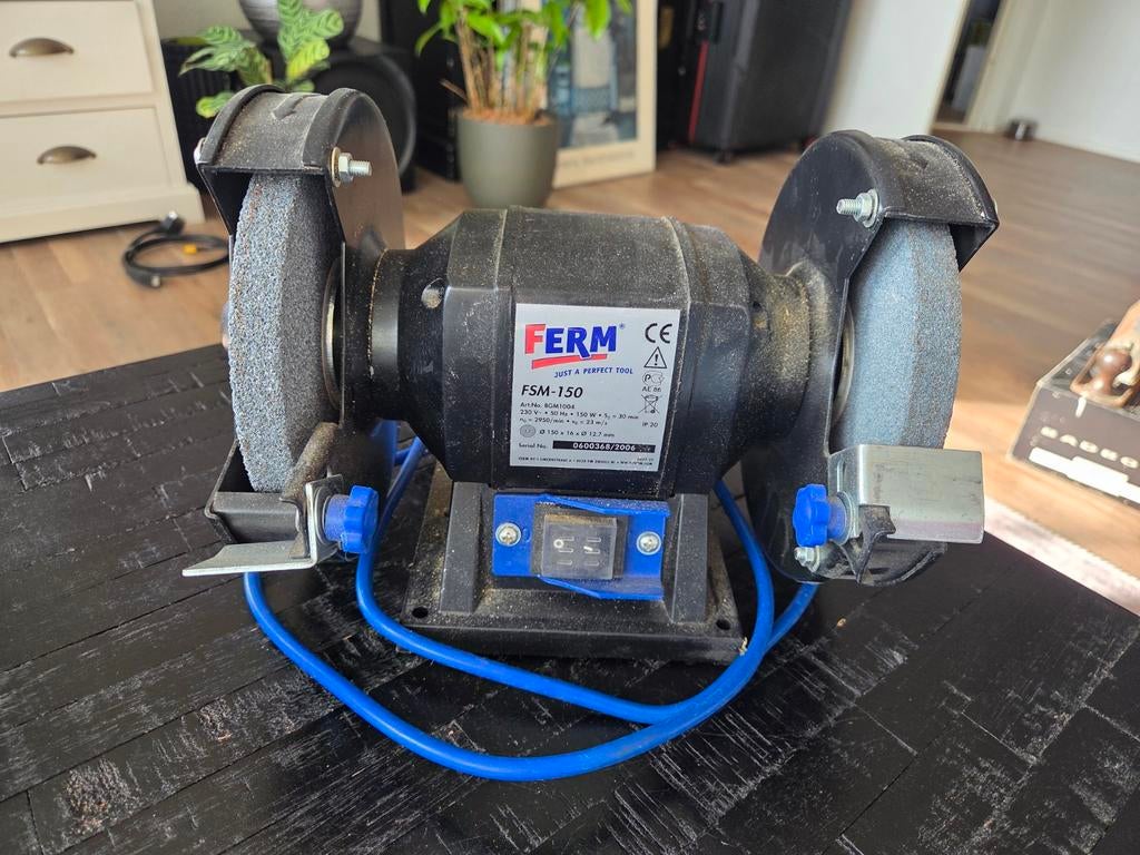 MOET WEG Ferm FSM 150 Slijpmachine - Werkbankslijpmachine, Ophalen, Gebruikt, Minder dan 700 watt, Werkbankslijpmachine