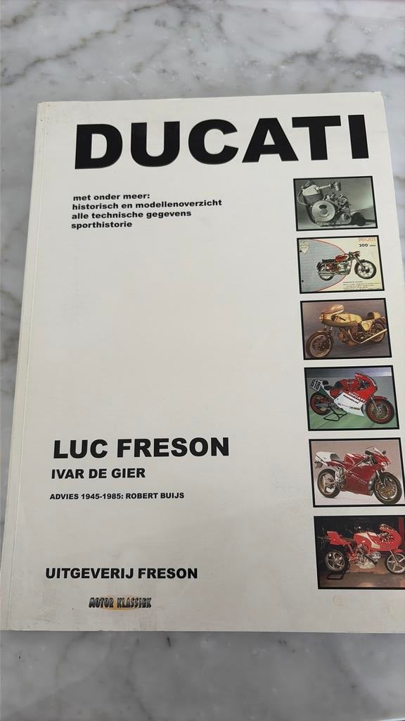 Boek ducati - luc freson, Ophalen of Verzenden, Zo goed als nieuw