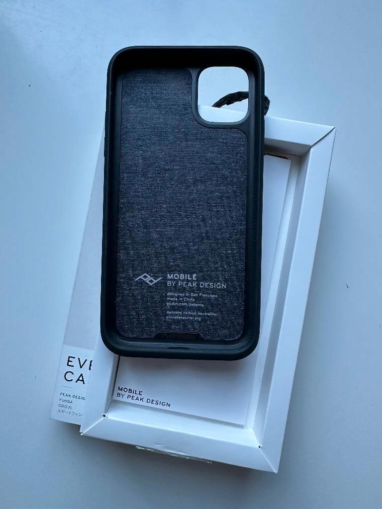 Peak Design - Mobile Everyday Case iPhone 11 - Charcoal, Ophalen of Verzenden, Zo goed als nieuw, IPhone 11, Frontje of Cover