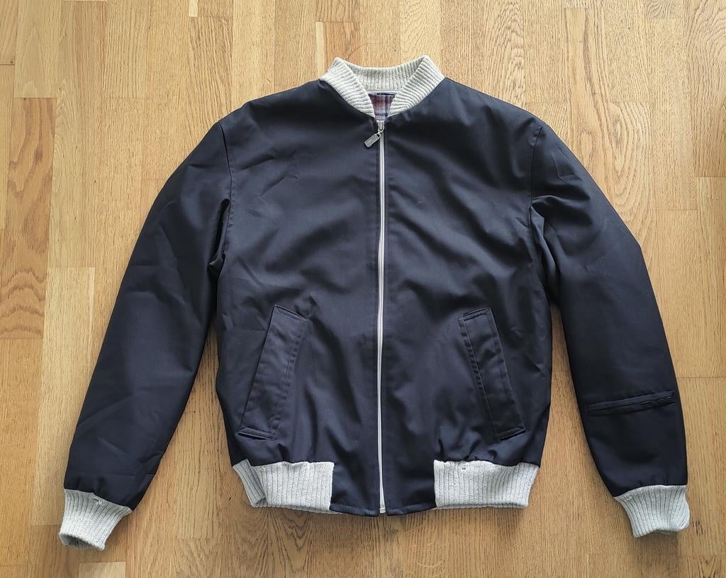 Sportief kort jack, gevoerd - S, Onbekend, Zwart, Ophalen of Verzenden, Gedragen