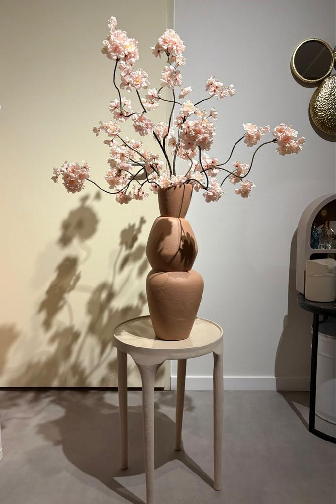 Bloempot met kunstbloemen en bijzettafel, Ophalen, Overige materialen, Overige kleuren, 50 tot 75 cm