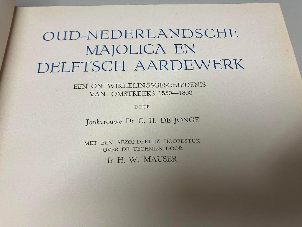 Oud Nederlandsche Majolica en Delftsche aarderwerk, Ophalen of Verzenden