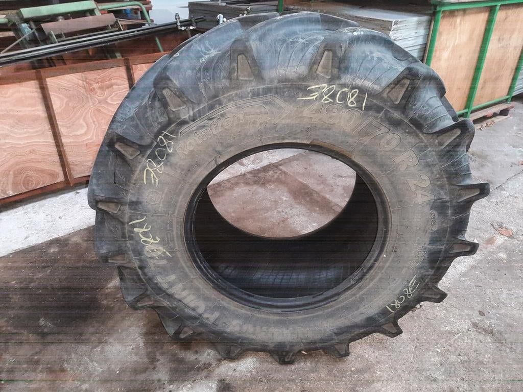 Taurus 480/70r24   480 70 r24 banden, Ophalen