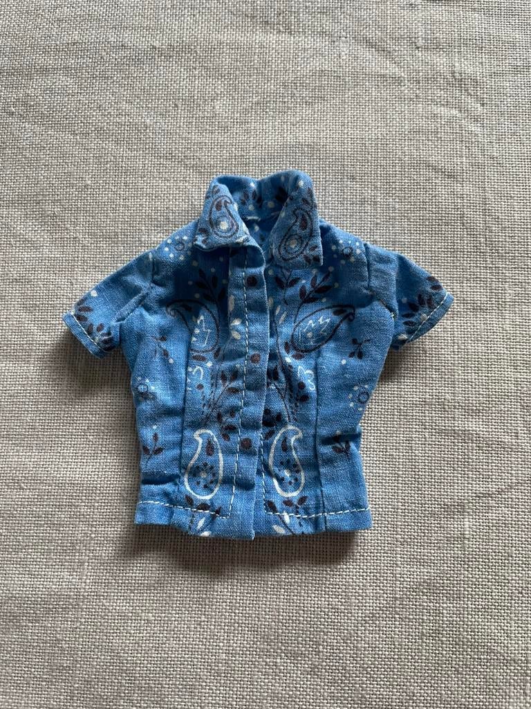 Vintage Barbie Yellowstone Kelley blauwe paisley top 70s, Ophalen of Verzenden, Gebruikt, Kleertjes