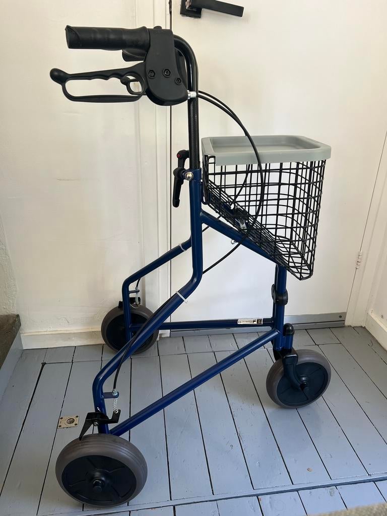 Thuasne Rollator Trio Lichtgewicht Binnenrollator 3 wielen, Ophalen, Opvouwbaar, Zo goed als nieuw