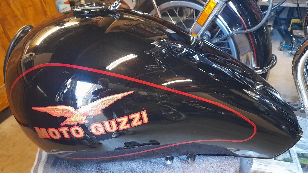 Moto Guzzi tank, Ophalen of Verzenden, Gebruikt