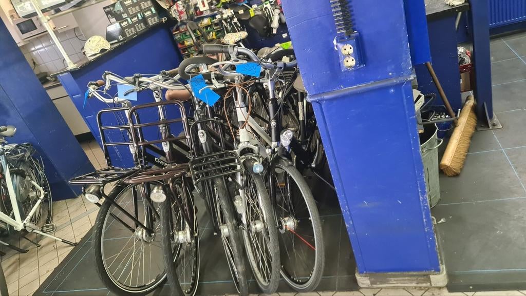 Foto 7 van 350 gebruikte fietsen transport dames heren enz