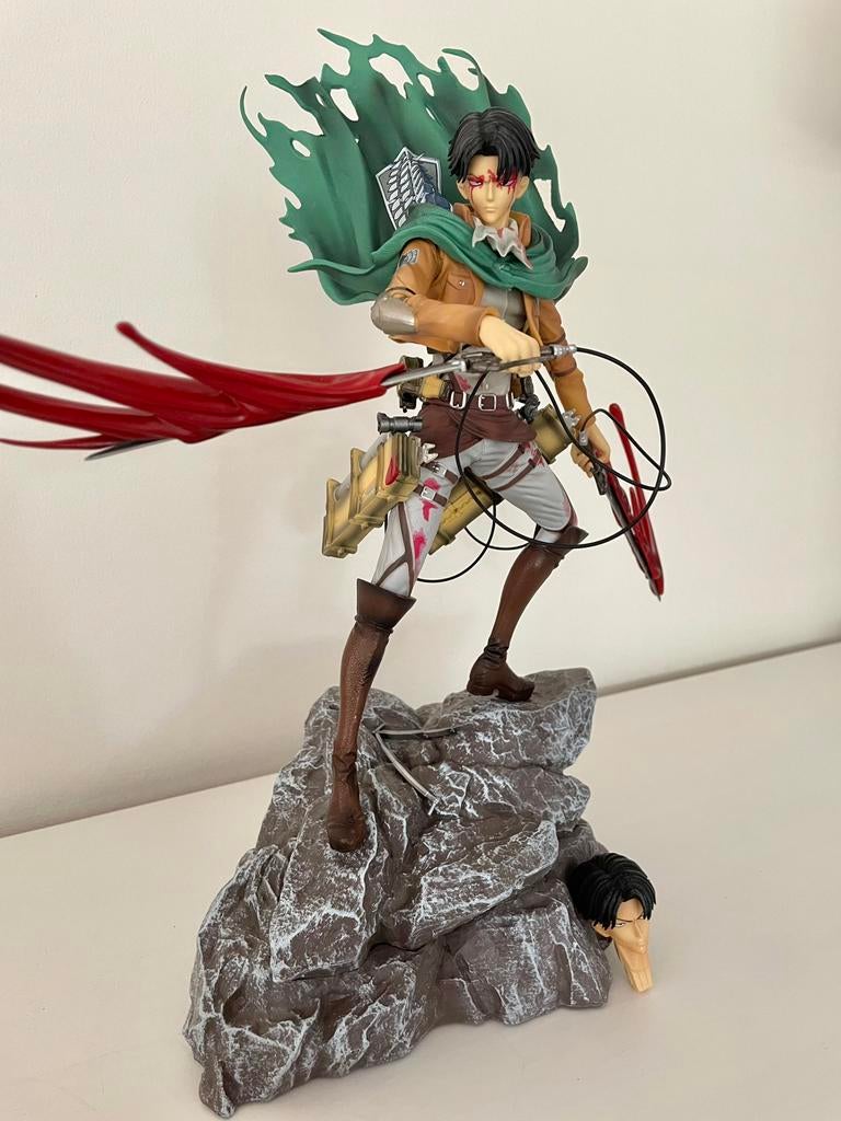 Attack on Titan figure Levi, Verzamelen, Poppetjes en Figuurtjes, Ophalen of Verzenden