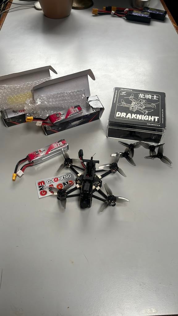 Hglrc Draknight nieuw in doos +2x 2s lipo nieuw, Ophalen of Verzenden, Zo goed als nieuw
