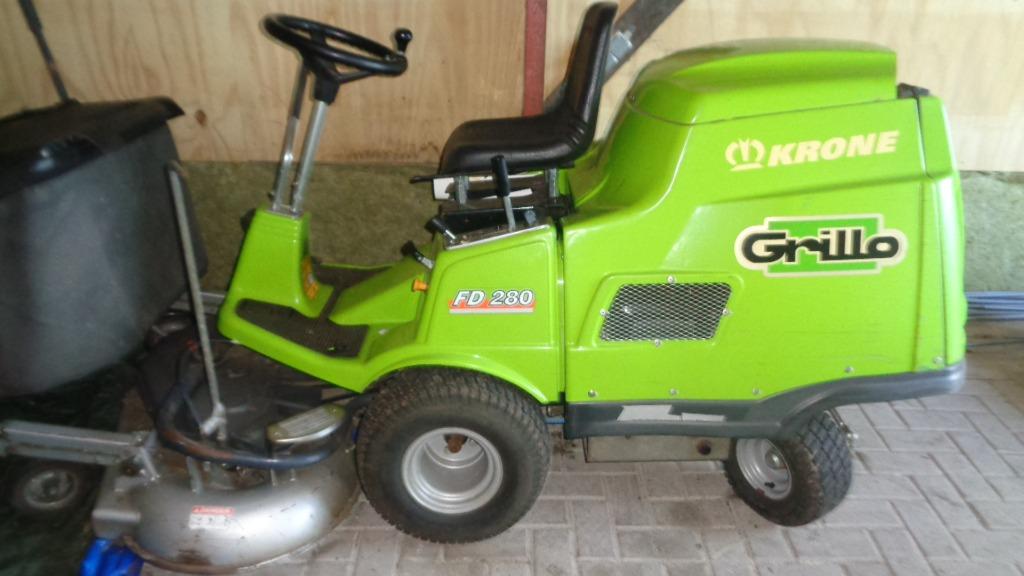 zware grillo zitmaaier  met vangbak  vangbak electrisch kiep, Tuin en Terras, Zitmaaiers, Ophalen, Grillo, Nederland, Opvangbak